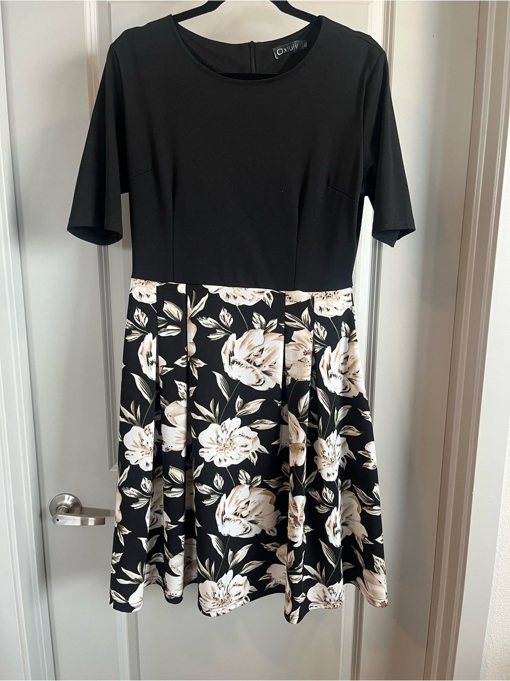 Black & Cream Floral Midi Dress